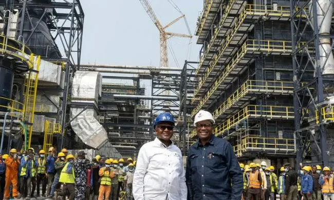 Matatar Dangote ta koma sayar da man fetur a farashin dalar Amurka