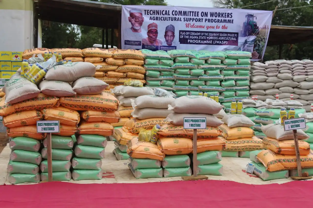 Jigawa: Gwamnati ta kashe N7bn don tallafa wa ma'aikata su yi noma