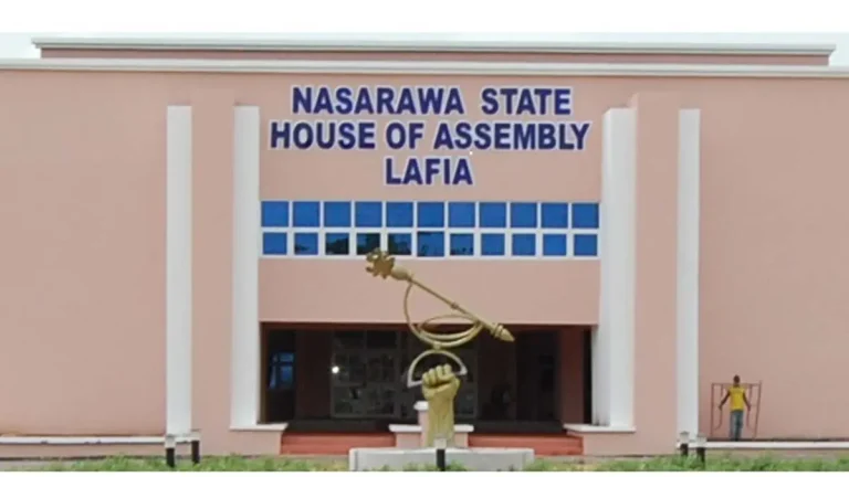 Majalisar Nasarawa ta gayyaci shugabannin gidauniyar tallafa wa ilimi kan rikicin shugabanci